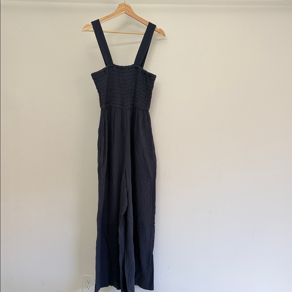 NWOT Quince Elegant Navy Blue Women's Jumpsuit. minimalist, quiet beauty